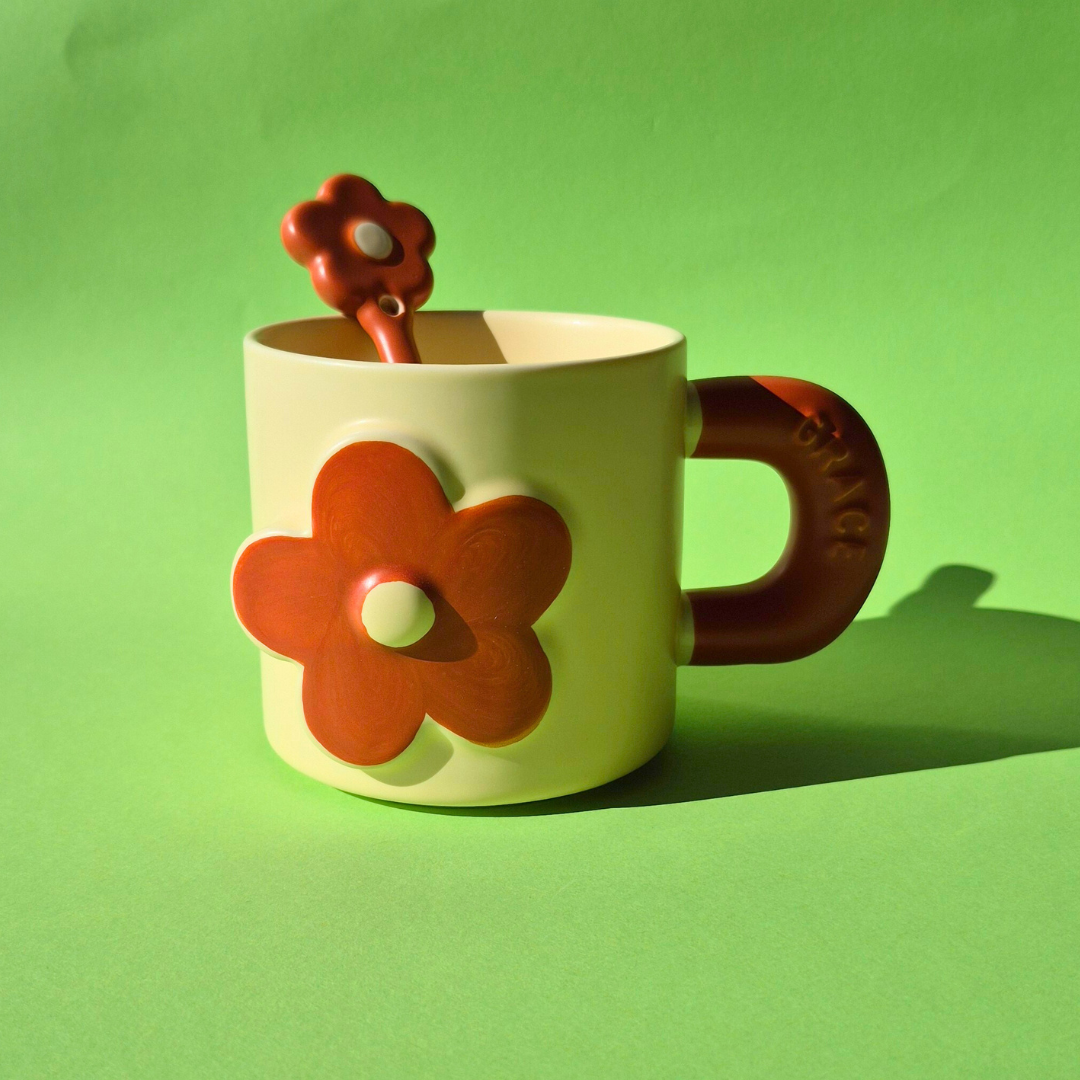 Κεραμική Κούπα με Ανοιχτό Καφέ Λουλούδι και Κουταλάκι