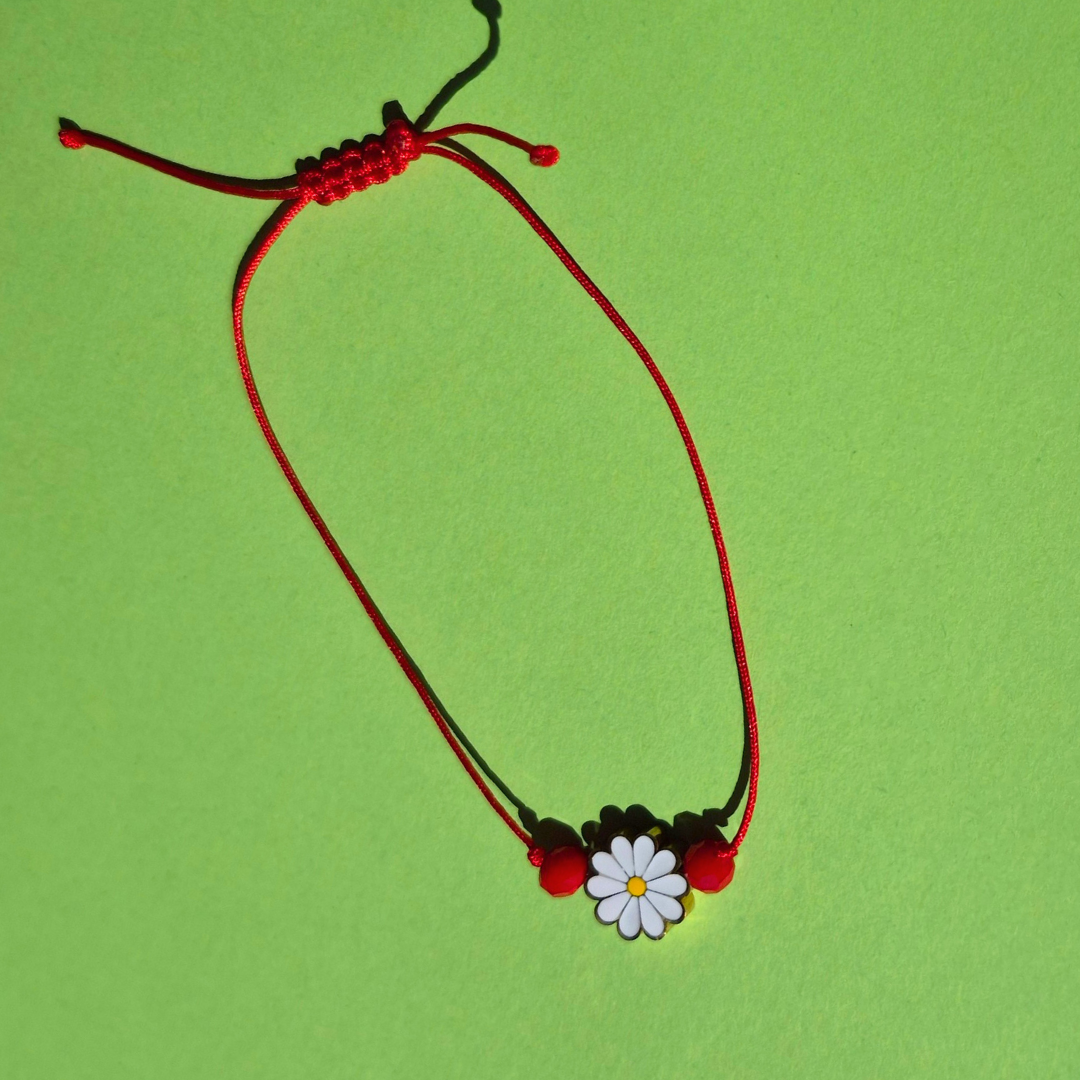 Κόκκινο Βραχιόλι με Ατσάλινο Στοιχείο Λουλούδι και Κόκκινο Κρυσταλλάκι με Μακραμέ Κούμπωμα