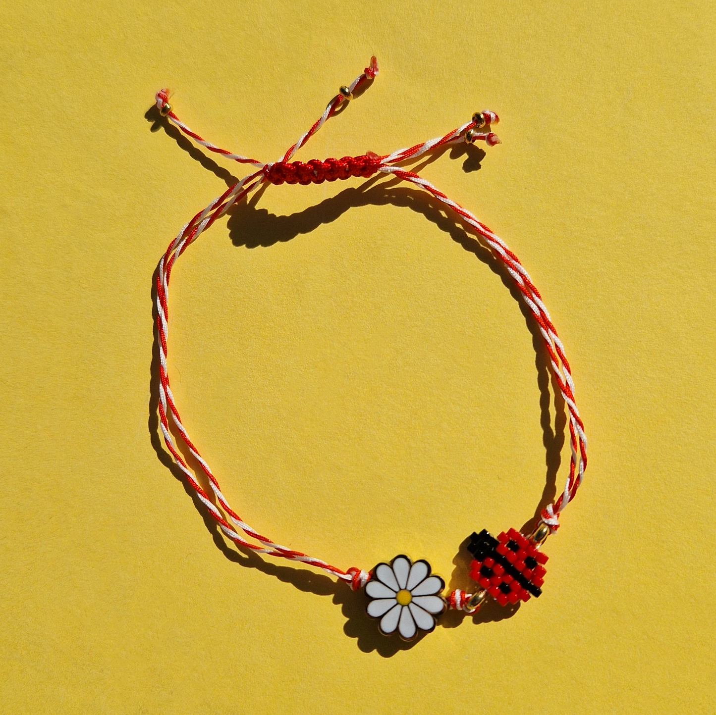 Μαρτάκι Χειροποίητο Πασχαλίτσα από Χάντρες Miyuki, Ατσάλινη Μαργαρίτα και Μακραμέ για Ενήλικες και Παιδιά