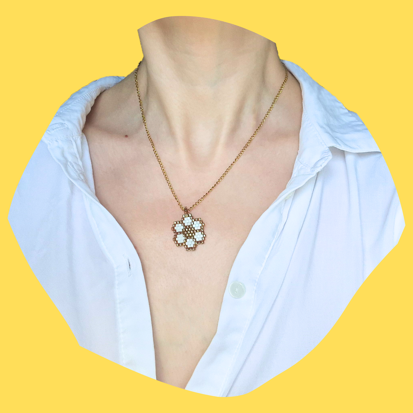 Χειροποίητο Κολιέ Λευκόχρυσο Λουλούδι από Χάντρες Miyuki σε Ατσάλινη Χρυσή Αλυσίδα