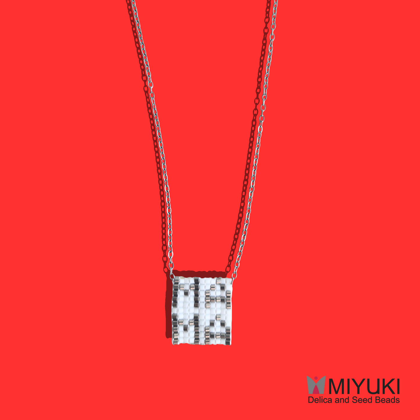 Χειροποίητο Κολιέ Μαμά από Λευκές Χάντρες MIYUKI και Ατσάλινες Χάντρες σε Ατσάλινη Ασημένια Αλυσίδα