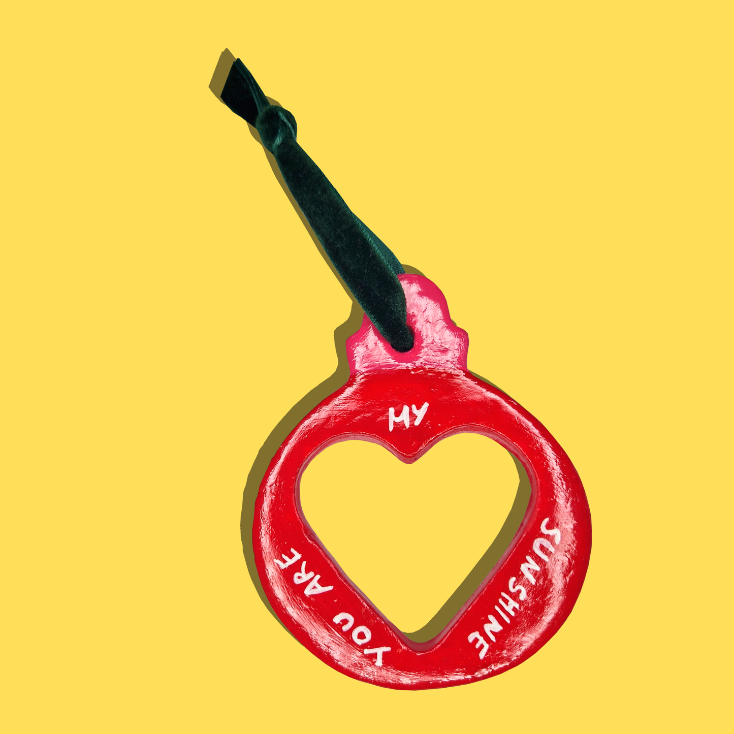 Χειροποίητο Χριστουγεννιάτικο Κεραμικό Στολίδι Κόκκινο με Καρδιά You Are My Sunshine