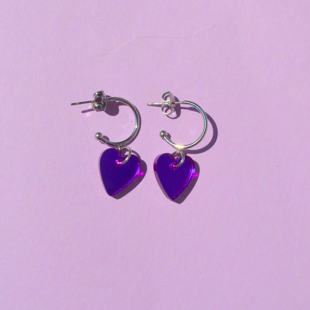 Ατσάλινα Ασημένια Σκουλαρίκια Κρίκοι με Μωβ Καρδιές Little Heart