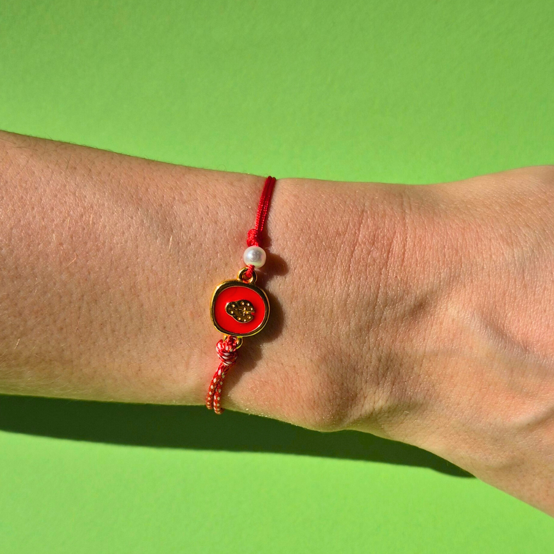 Μαρτάκι με Μεταλλικό Στοιχείο Πασχαλίτσα & Πέρλα με Μακραμέ Κούμπωμα