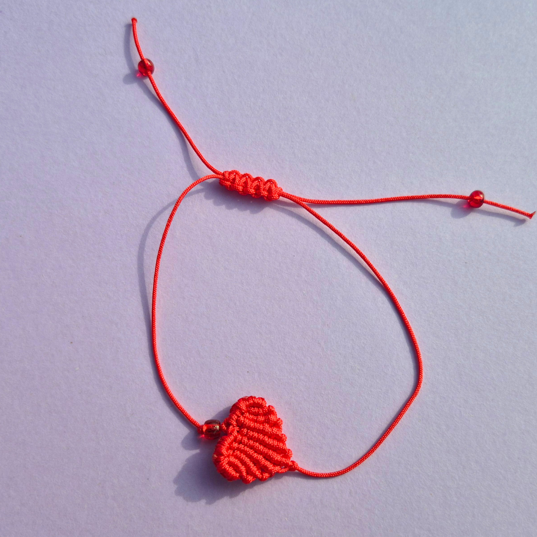 Πασχαλινή Λαμπάδα Χειροποίητη Αρωματική Ροζ με Μακραμέ Βραχιόλι Καρδιά