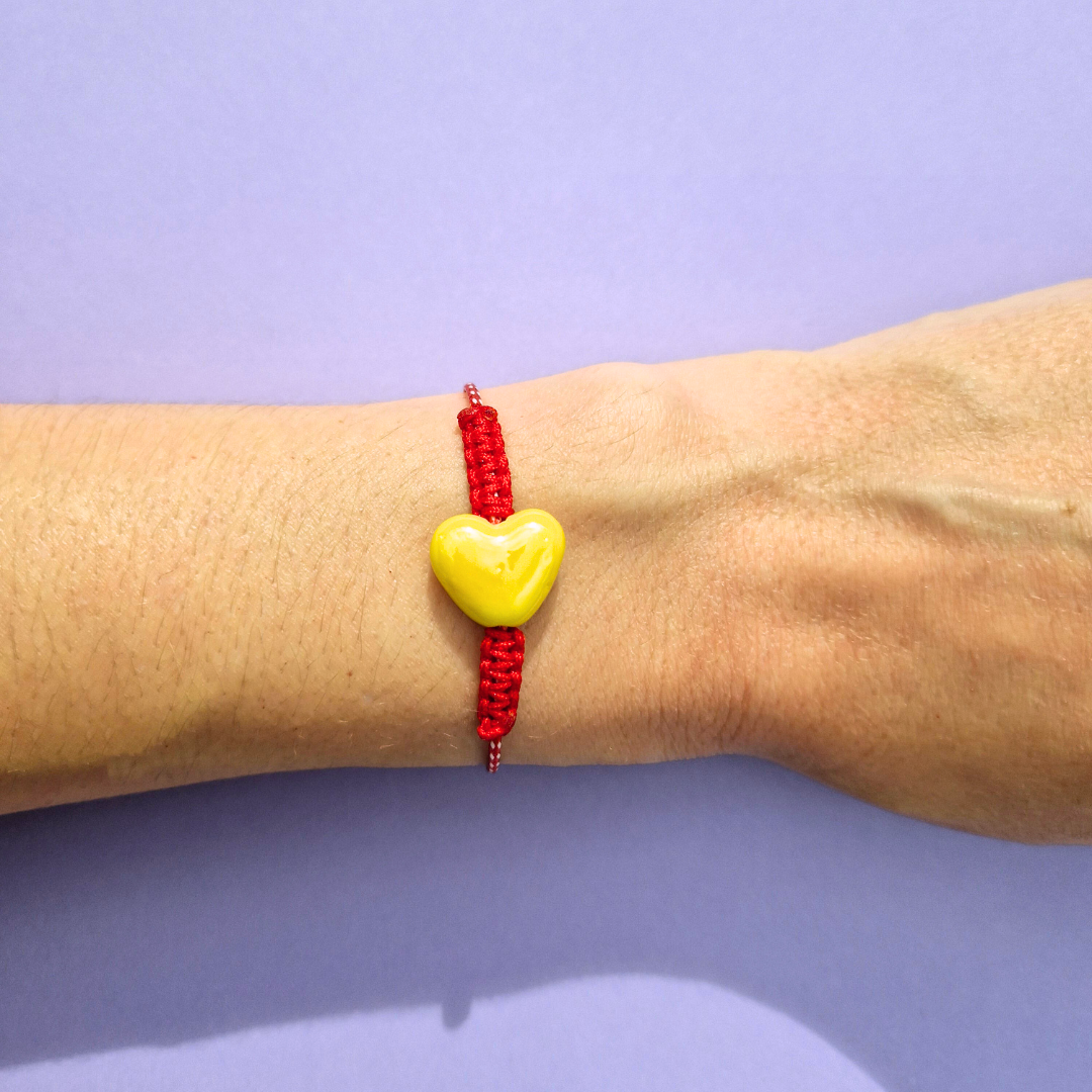 Μαρτάκι Χειροποίητο με Κίτρινη Κεραμική Καρδιά και Μακραμέ για Ενήλικες και Παιδιά