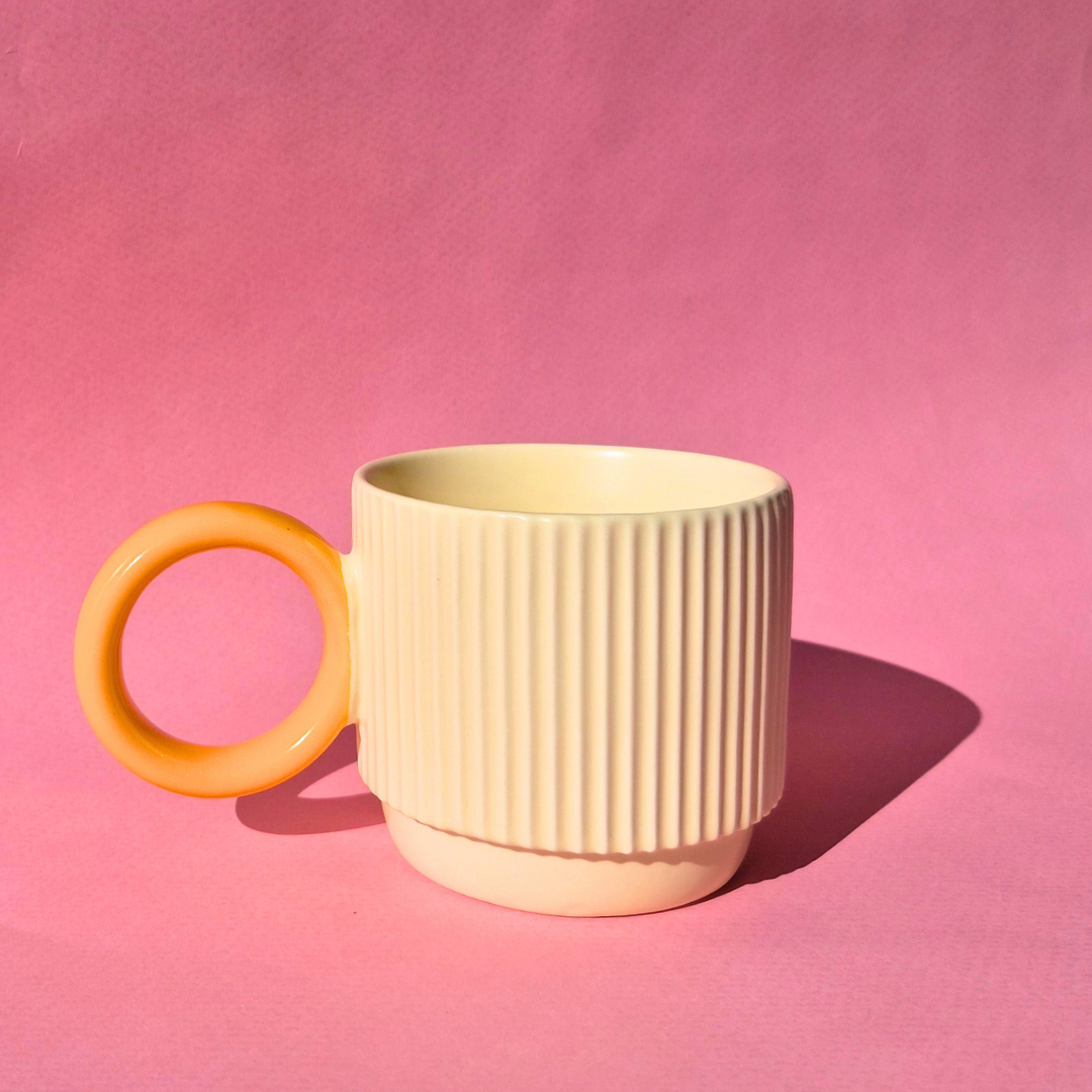 Πορσελάνινη Μπεζ Γκοφρέ Κούπα με Στρογγυλή Πορτοκαλί Λαβή