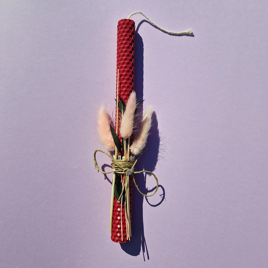 Πασχαλινή Λαμπάδα Χειροποίητη από Μελισσοκέρι Μπορντό με Αποξηραμένo Γατάκι/Lagurus και Πράσινα Φύλλα