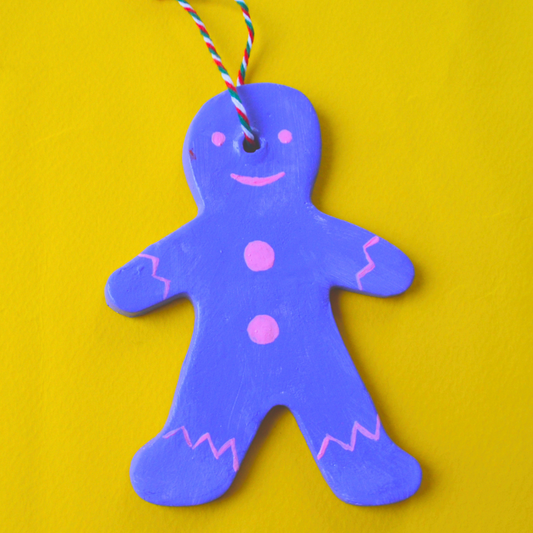 Χειροποίητο Χριστουγεννιάτικο Κεραμικό Στολίδι Λιλά Μπισκότο Gingerbread Man