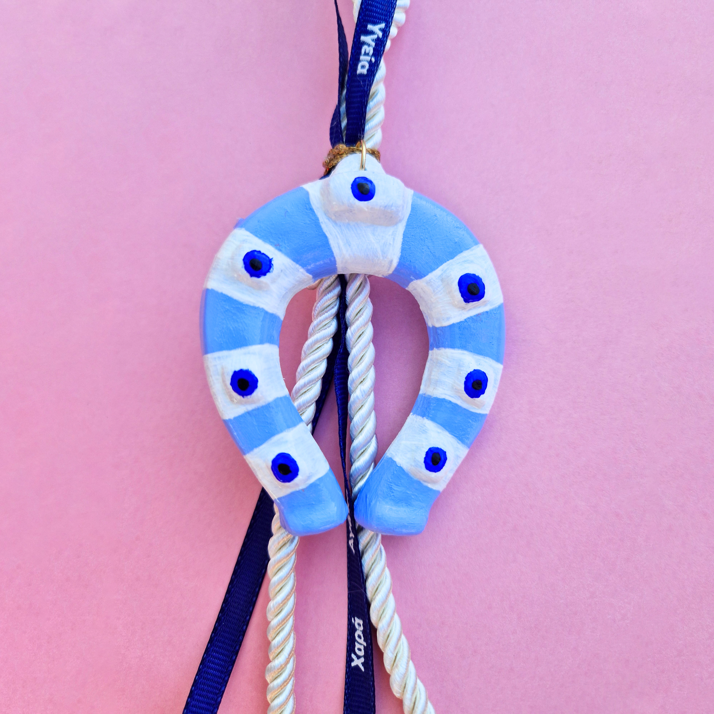 Κρεμαστό Χειροποίητο Κεραμικό Χριστουγεννιάτικο Γούρι 2026 Γαλάζιο Πέταλο με Μπλε Ματάκια