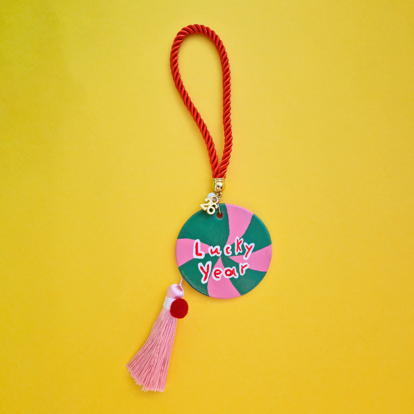 Κρεμαστό Χειροποίητο Κεραμικό Χριστουγεννιάτικο Γούρι 2026 Ροζ-Πράσινο Lucky Year