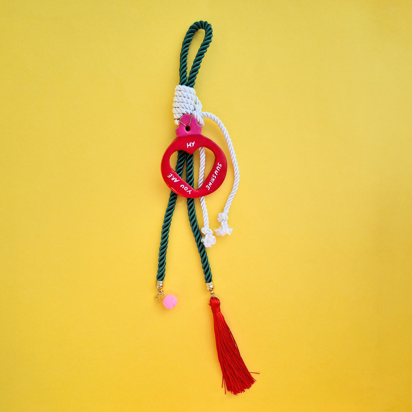 Κρεμαστό Χειροποίητο Κεραμικό Χριστουγεννιάτικο Γούρι 2026 You Are My Sunshine με Καρδιά