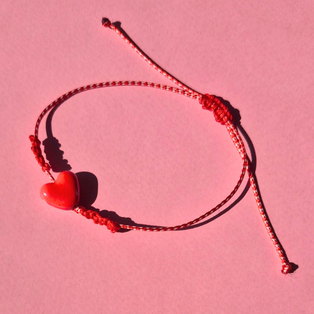 Μαρτάκι Χειροποίητο με Κόκκινη Κεραμική Καρδιά και Μακραμέ για Ενήλικες και Παιδιά