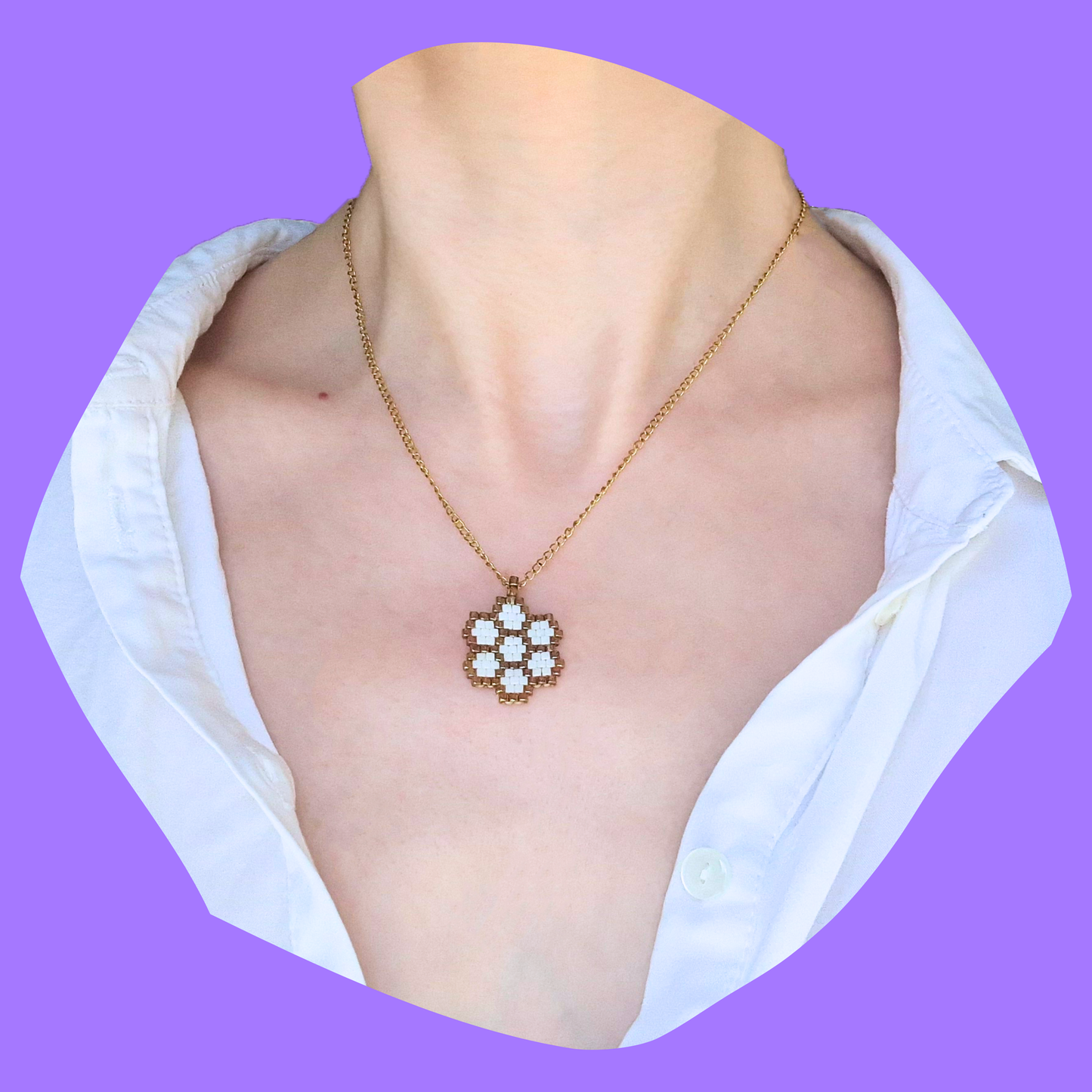 Χειροποίητο Κολιέ Λευκόχρυσο Λουλούδι από Χάντρες Miyuki σε Ατσάλινη Χρυσή Αλυσίδα