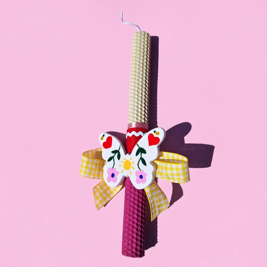 Πασχαλινή Δίχρωμη Λαμπάδα Χειροποίητη από Μελισσοκέρι Μπεζ-Φούξια με Κεραμικό Στοιχείο Πεταλούδα