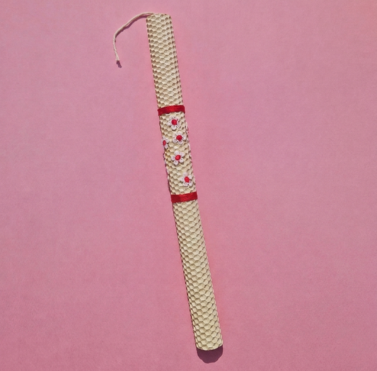 Πασχαλινή Λαμπάδα Χειροποίητη από Μελισσοκέρι Μπεζ με Λευκά Λουλουδάκια