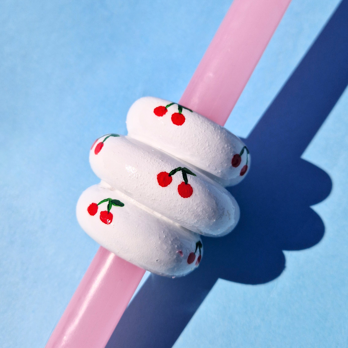 Πασχαλινή Λαμπάδα Χειροποίητη Αρωματική Ροζ με Στοιχείο από Γύψο Κερασάκια