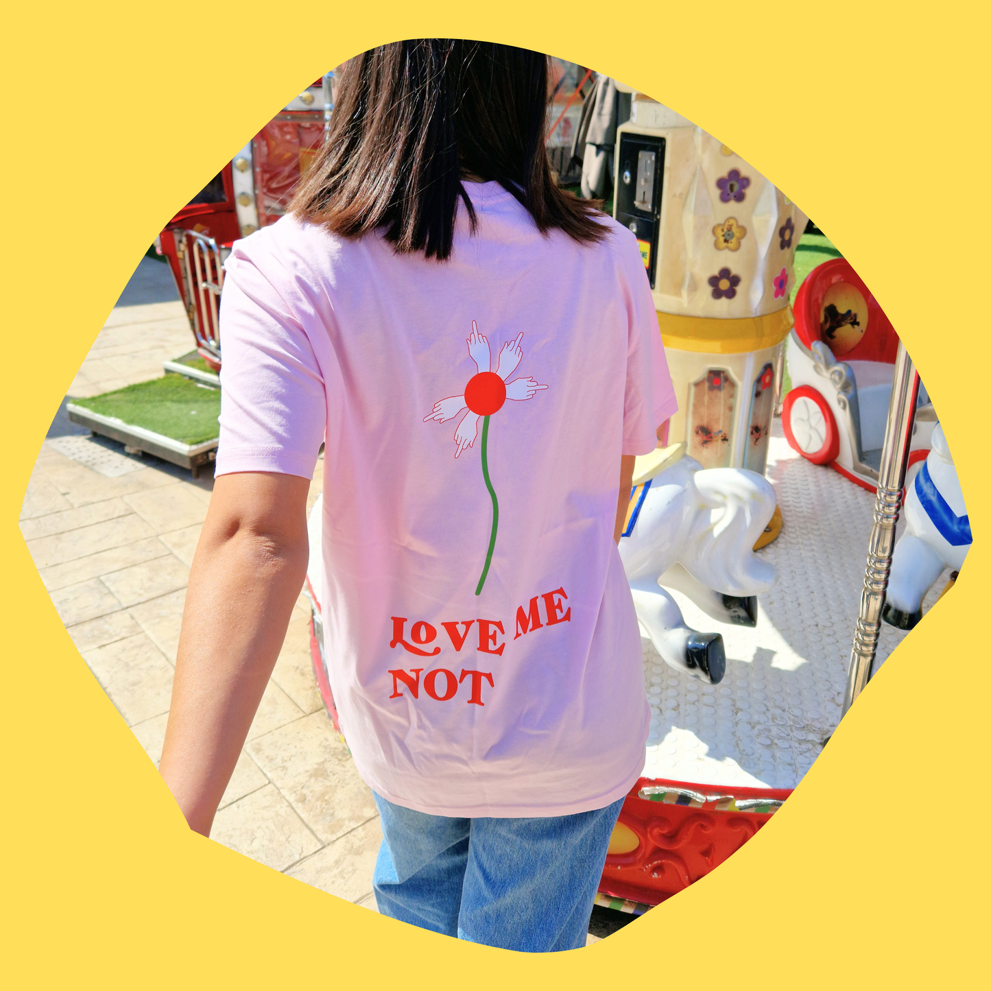 Love Me...Love Me Not T-shirt Unisex Off Ροζ