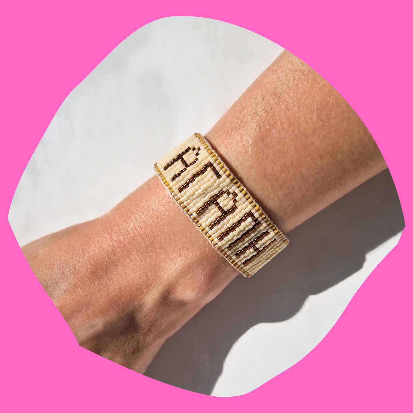 Χειροποίητο Βραχιόλι ΑΓΑΠΗ από Χάντρες Miyuki με Μπεζ Κούμπωμα Μακραμέ