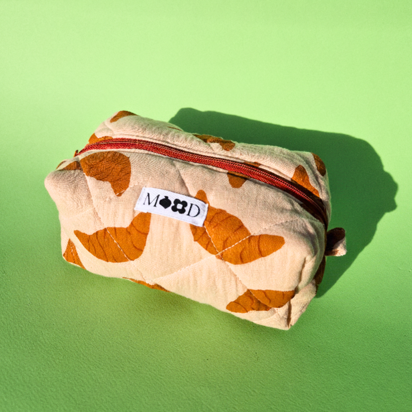 Χειροποίητο Καπιτονέ Κρεμ Νεσεσέρ Καλλυντικών Makeup Bag με Κρουασάν Croissant