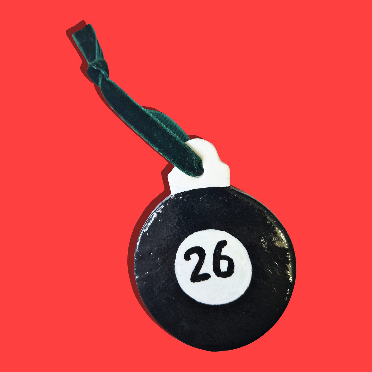 Χειροποίητο Χριστουγεννιάτικο Κεραμικό Στολίδι Μαύρη "Μπάλα Μπιλιάρδου" '26