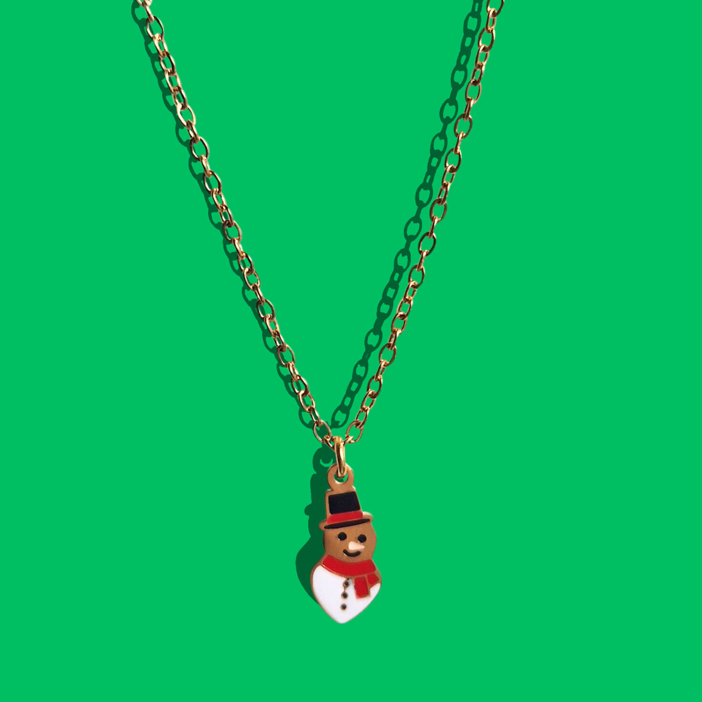 Χριστουγεννιάτικο Ατσάλινο Κολιέ Χιονάνθρωπος με Σμάλτο σε Ατσάλινη Χρυσή Αλυσίδα